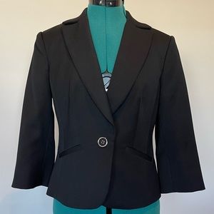 White House Black Market 3/4 length sleeve blazer